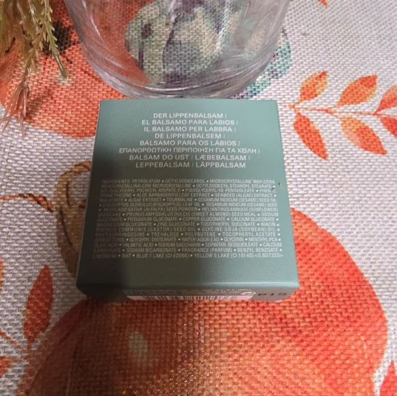 La Mer The Lip Balm - Picture 4 of 4